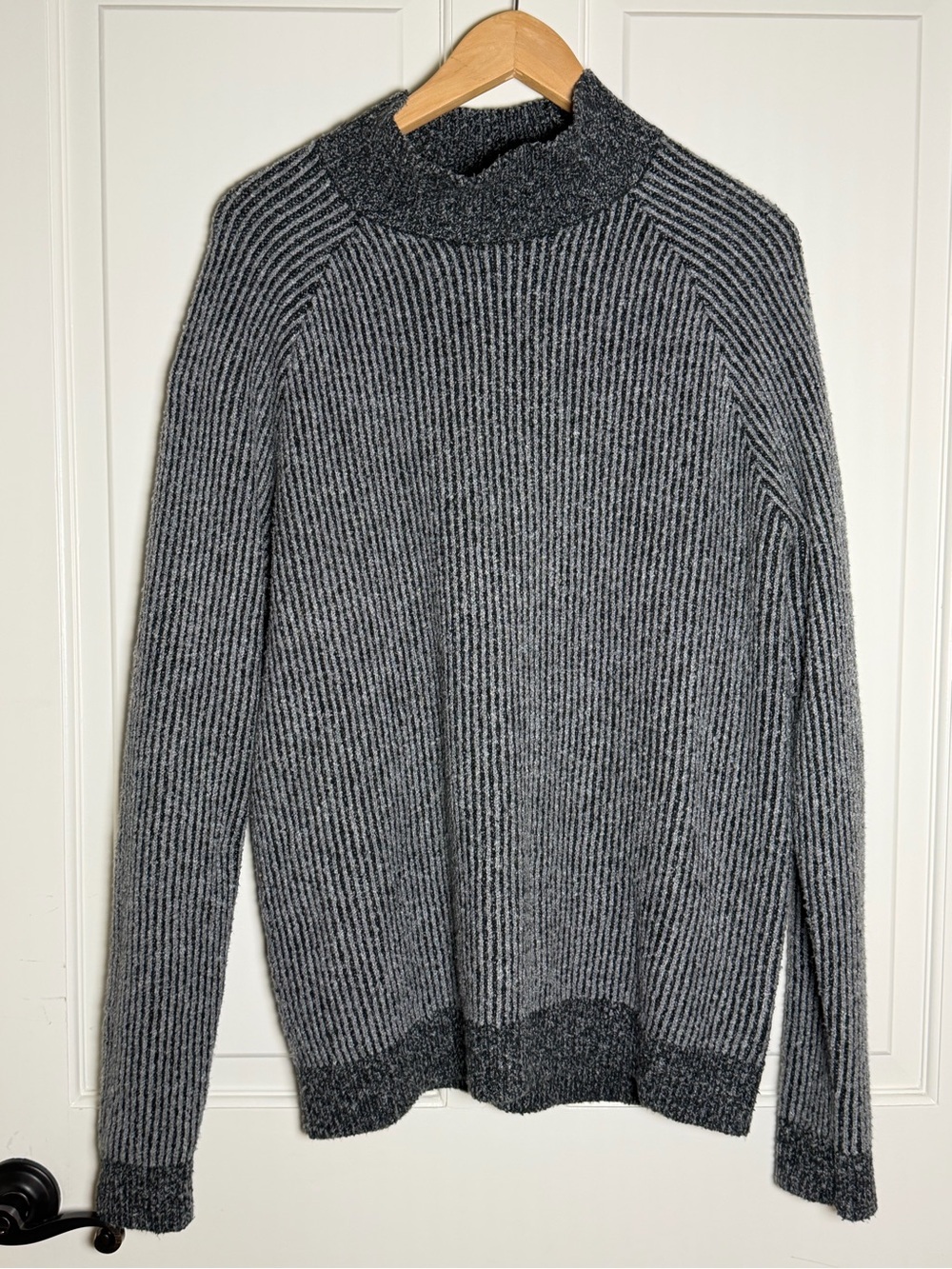 Treasure & Bond Men’s Chunky Rib Mock Neck Sweater Gray Large